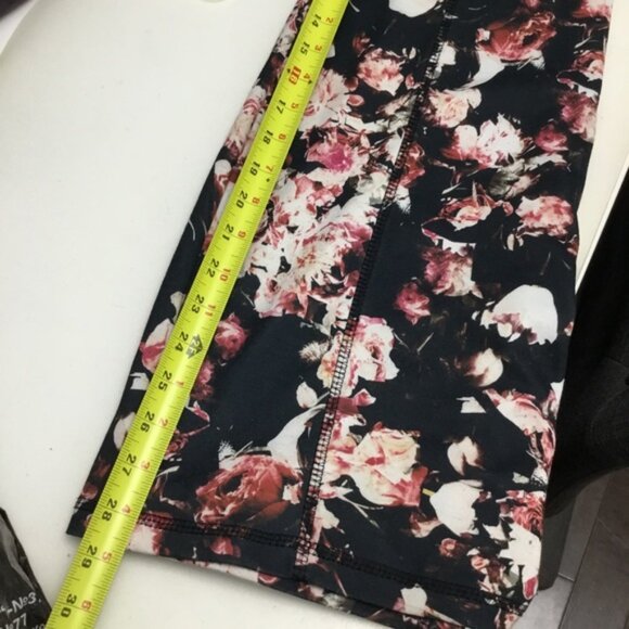 M Flowery Mini Dress - Picture 15 of 15